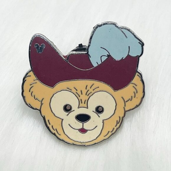 🔮 5/$25 Disney Duffy‎ the Bear Peter Pan Captain Hook Pin - Picture 1 of 2